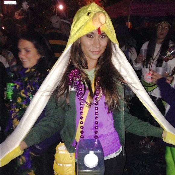 Meet Your Posher! 👋🏼☺️ - Picture 6 of 6